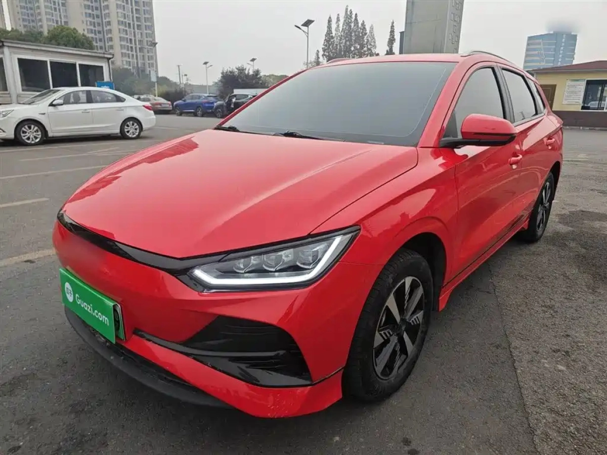 BYD E2