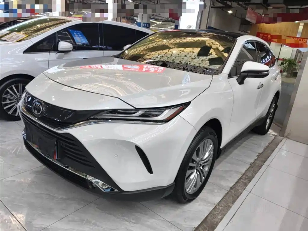 TOYOTA HARRIER
