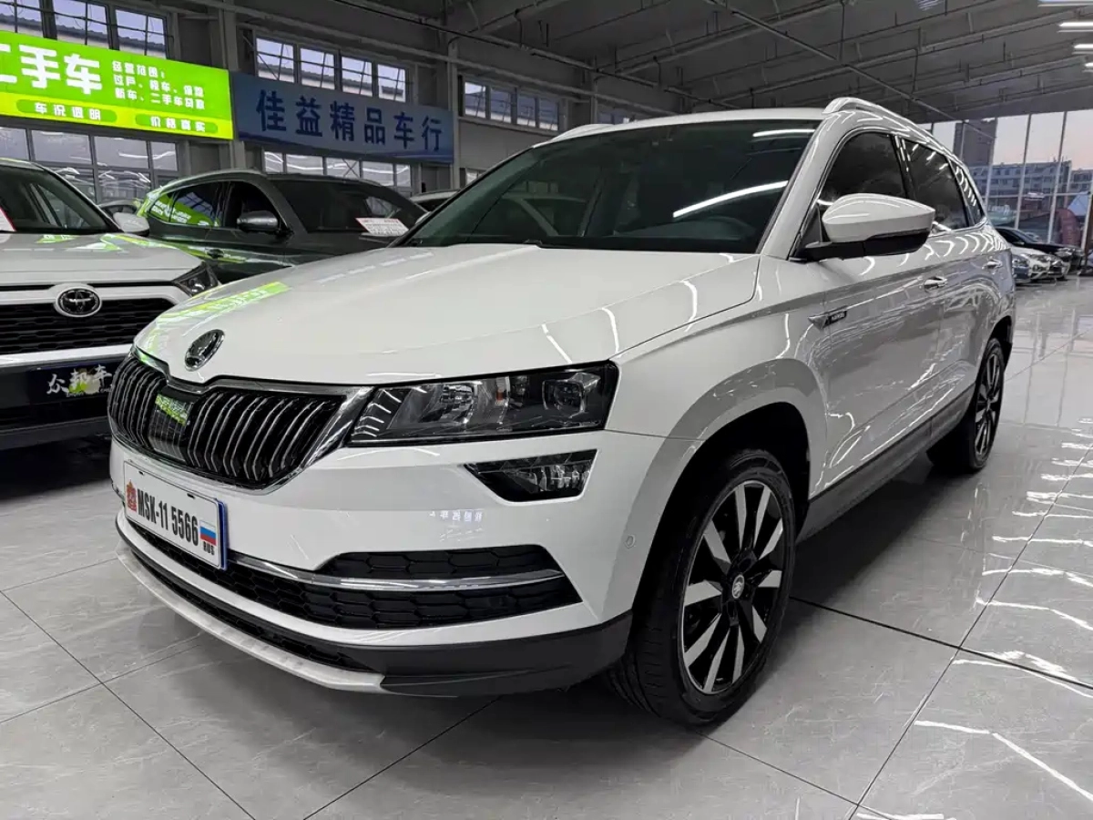 SKODA KAROQ  2021