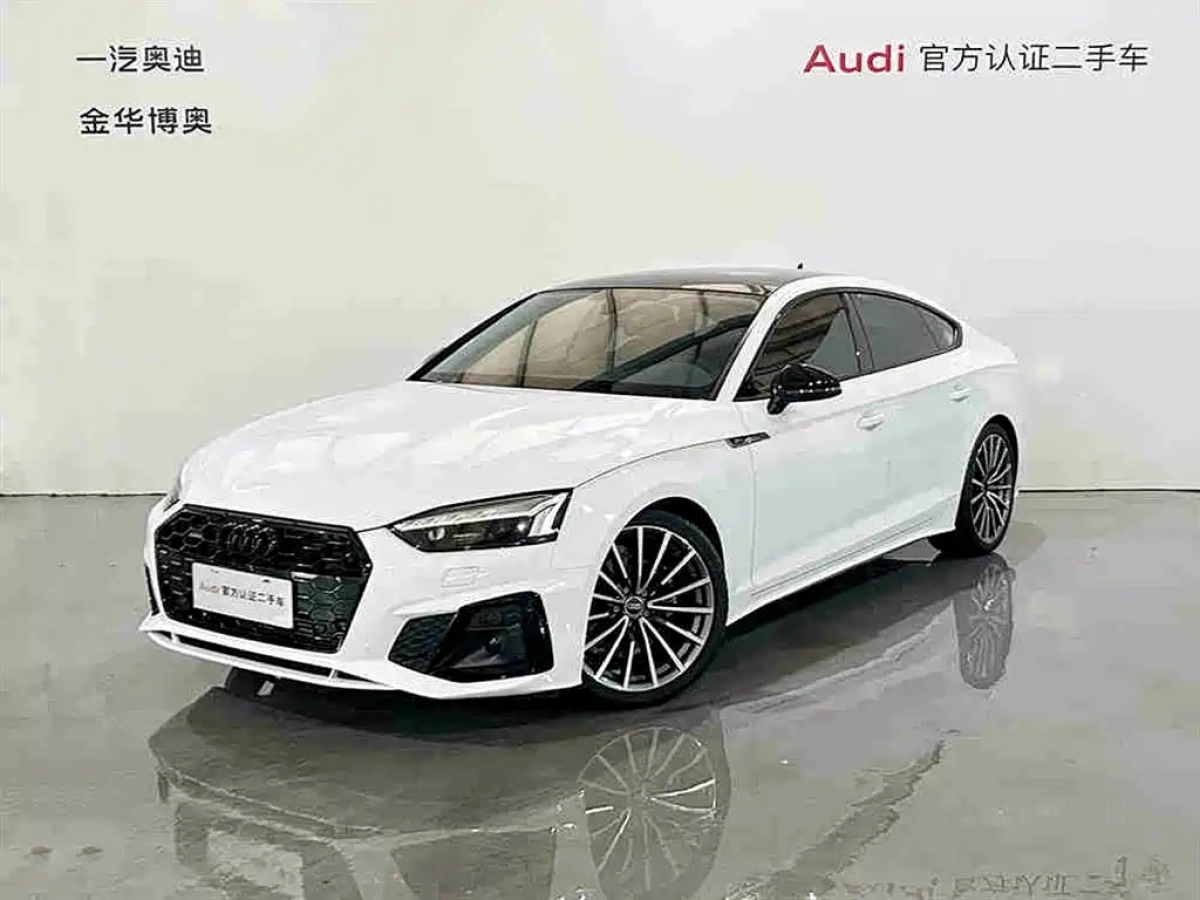 AUDI A5  2025