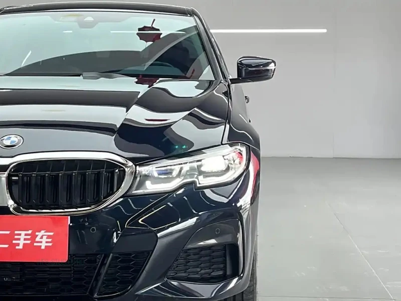 BMW 3-SERIES
