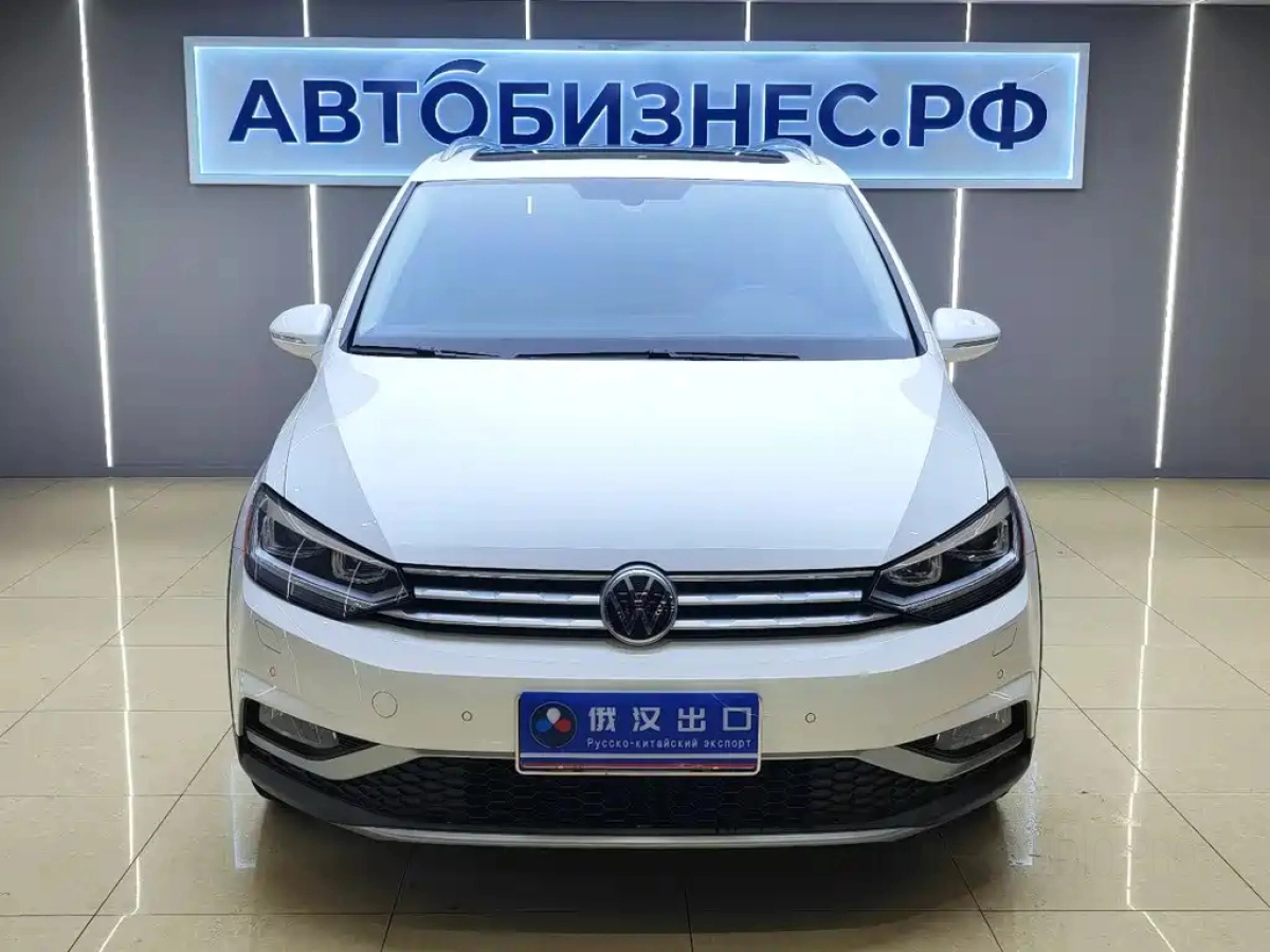 VOLKSWAGEN TOURAN