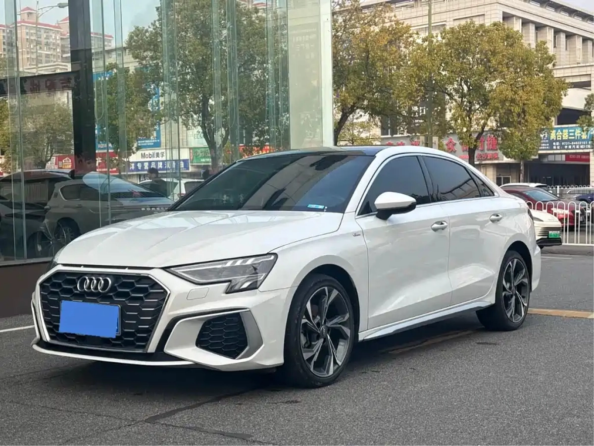 AUDI A3  2022