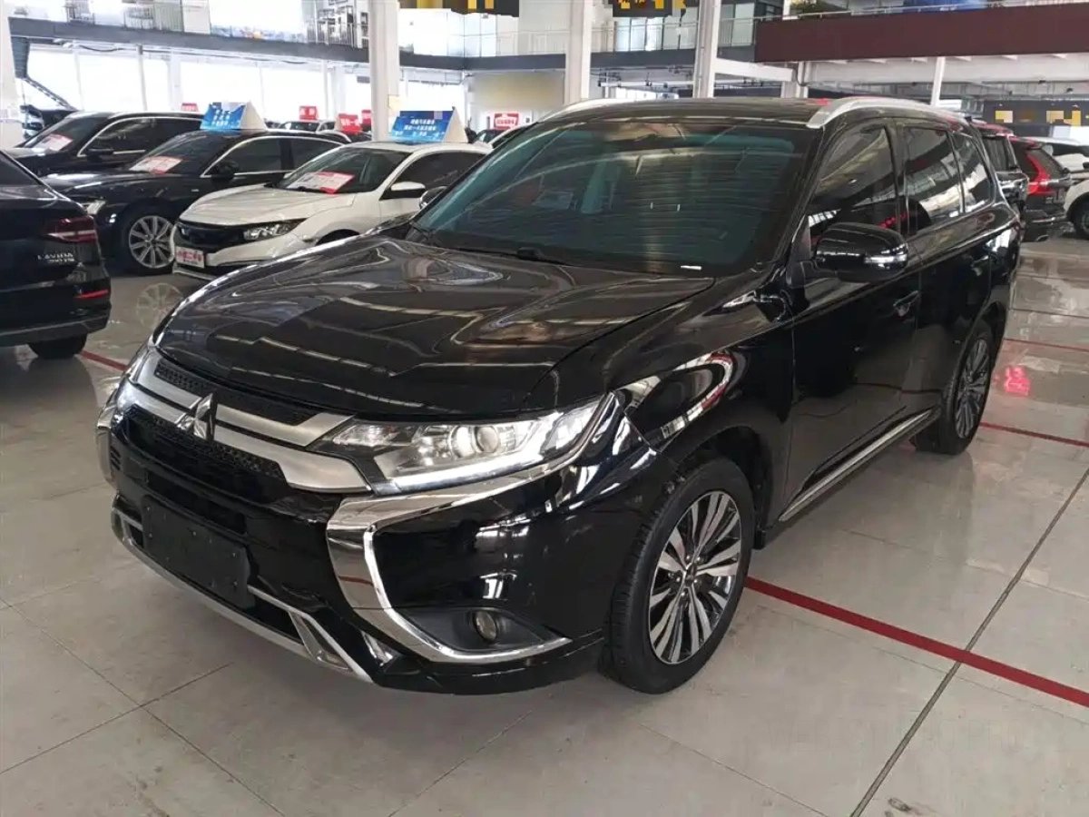 MITSUBISHI OUTLANDER  2021