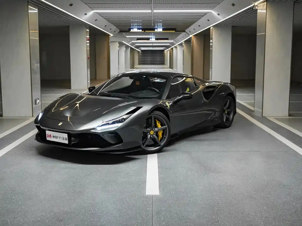 FERRARI F8