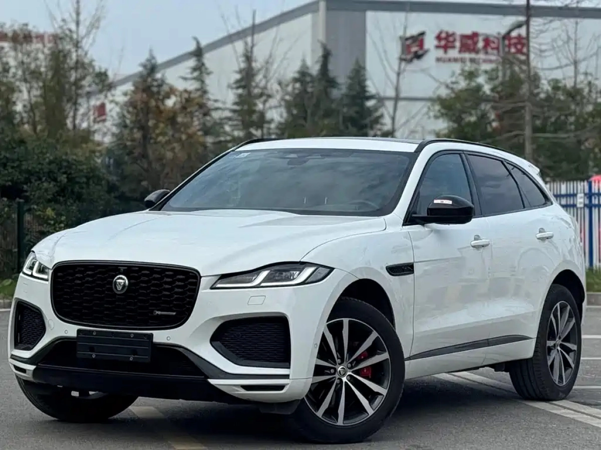 JAGUAR F-PACE
