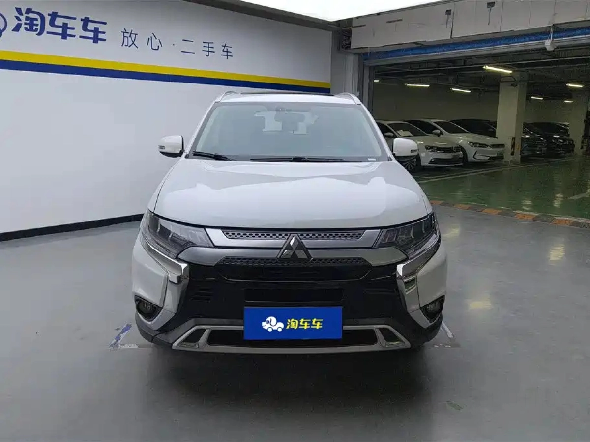 MITSUBISHI OUTLANDER