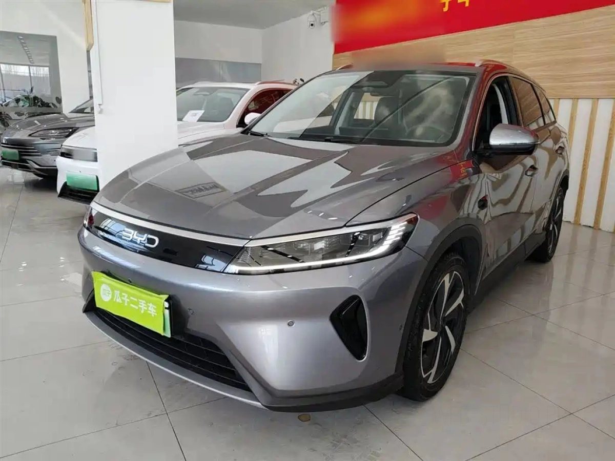 BYD SEALION 05 DM-I  2025