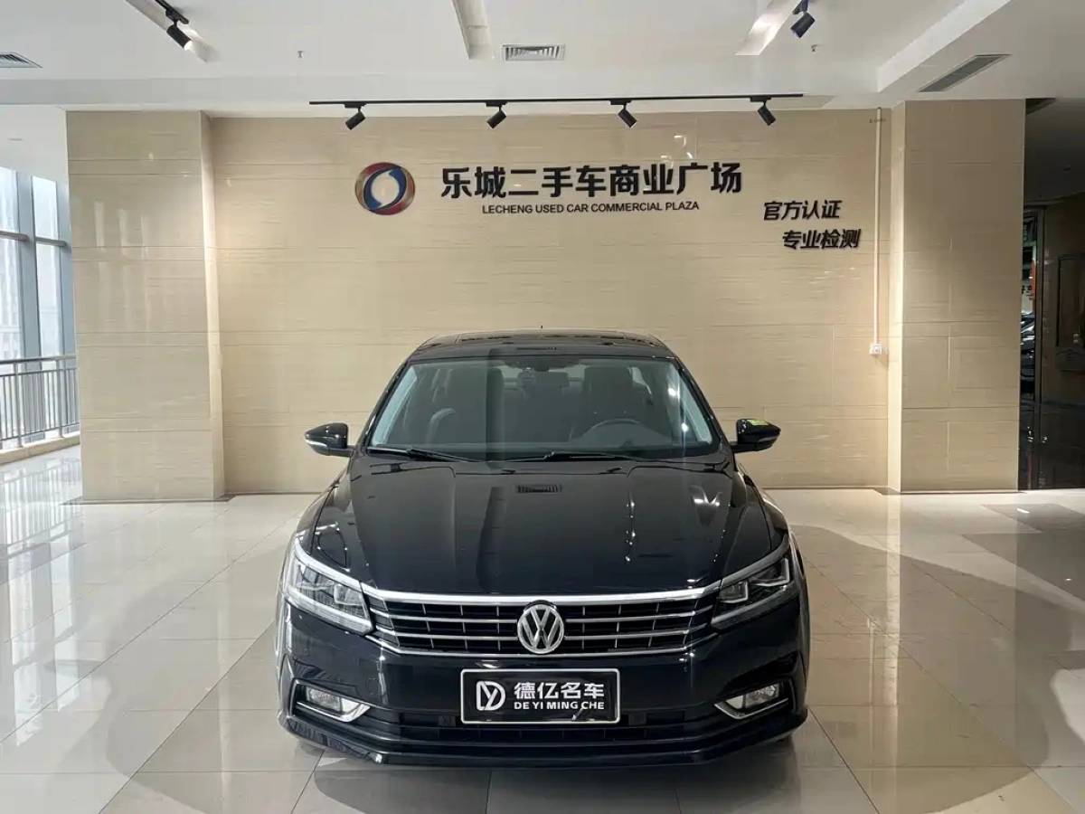 VOLKSWAGEN PASSAT