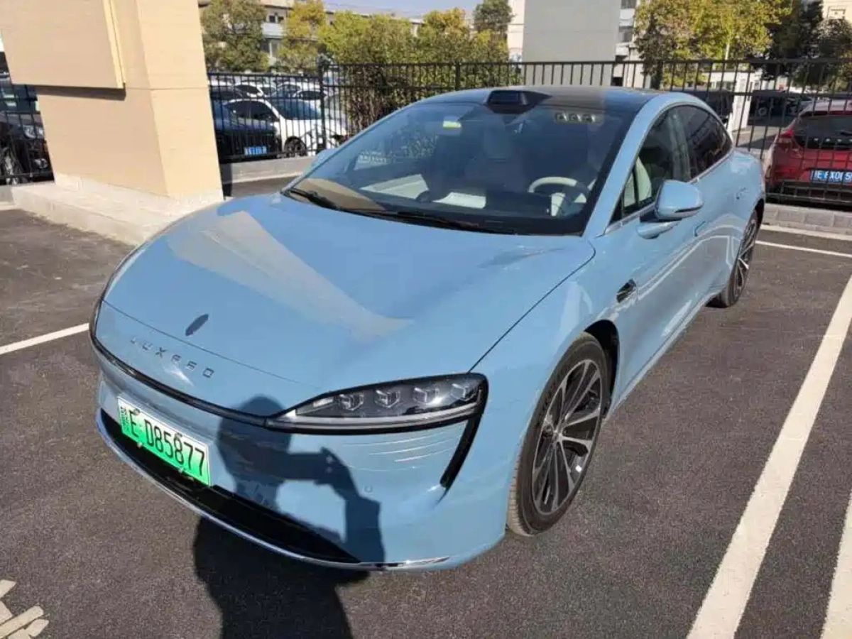 HUAWEI HIMA S7  2025