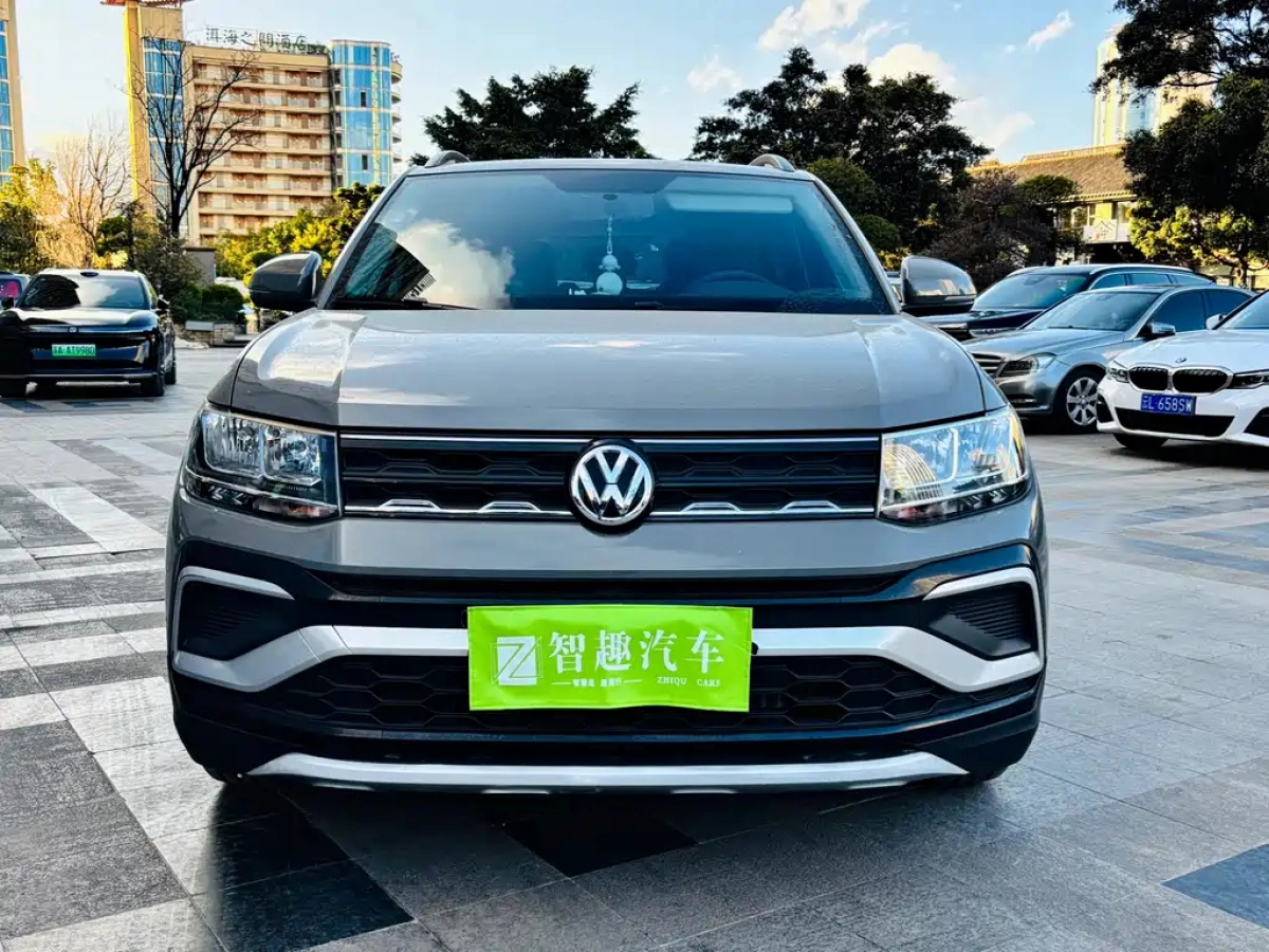 VOLKSWAGEN T-CROSS