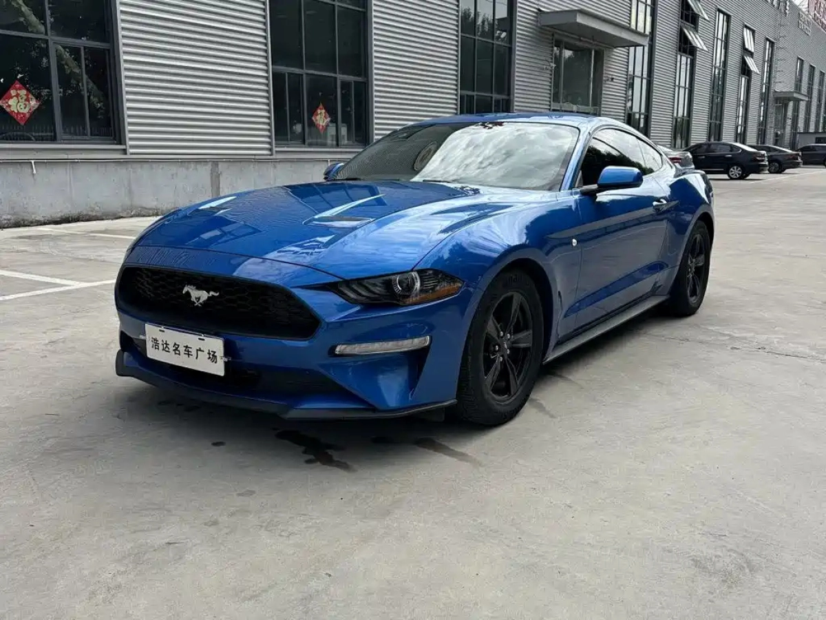 FORD MUSTANG