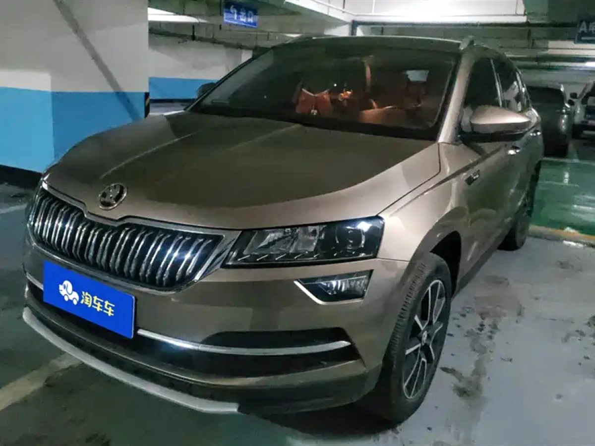 SKODA KAROQ
