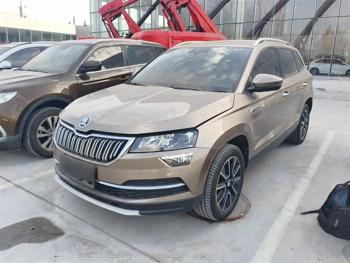 SKODA KAROQ