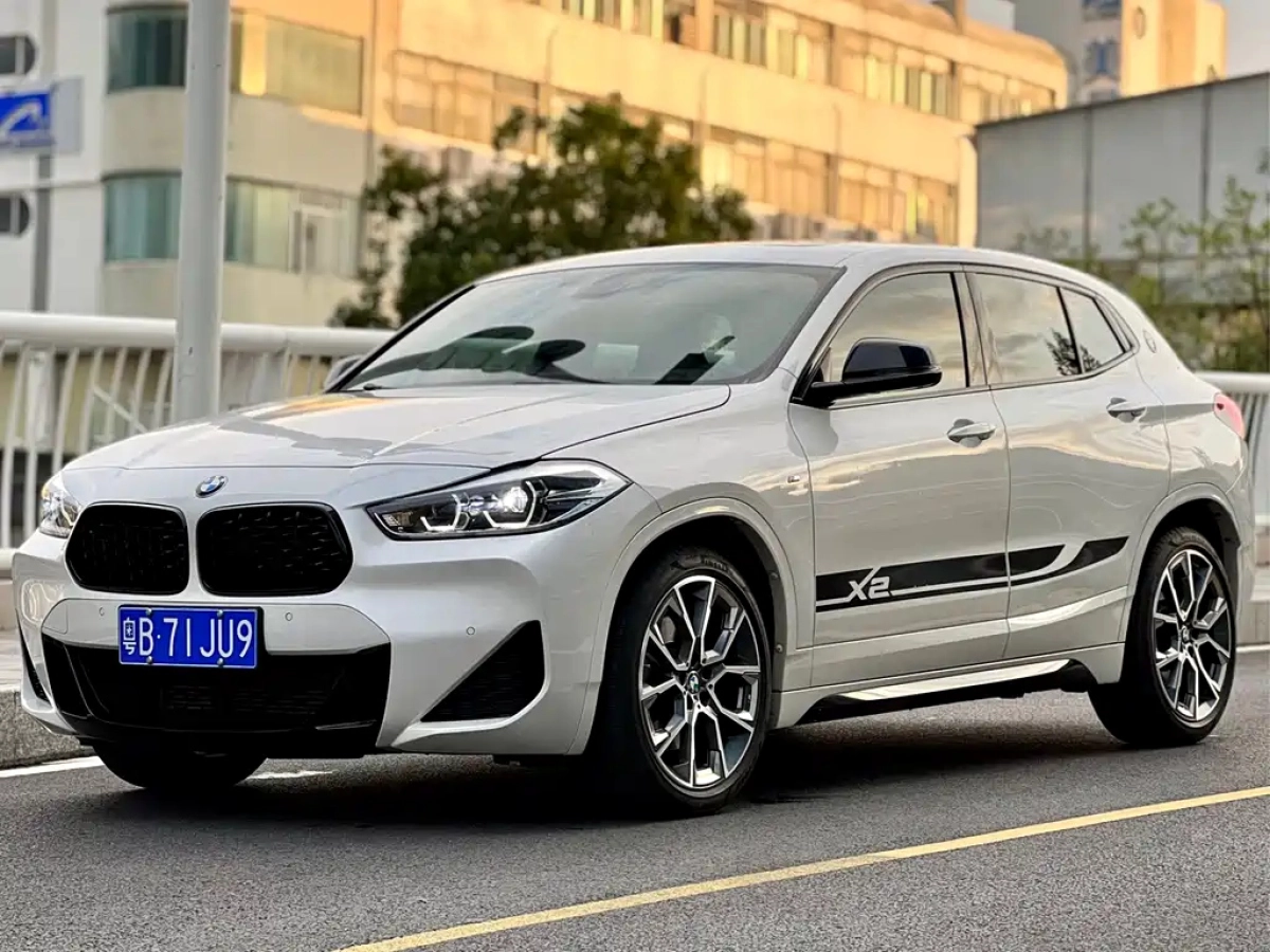 BMW X2