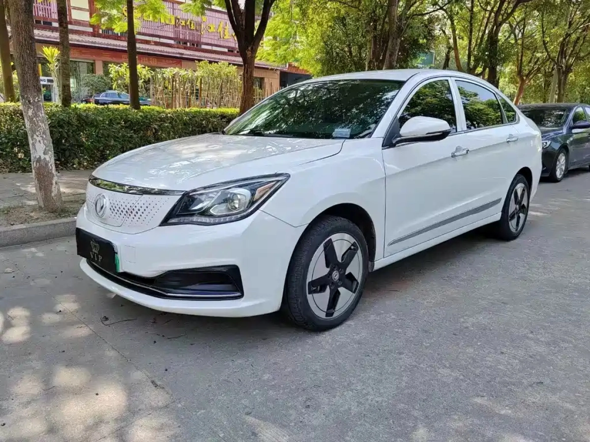 DONGFENG AEOLUS E70  2022