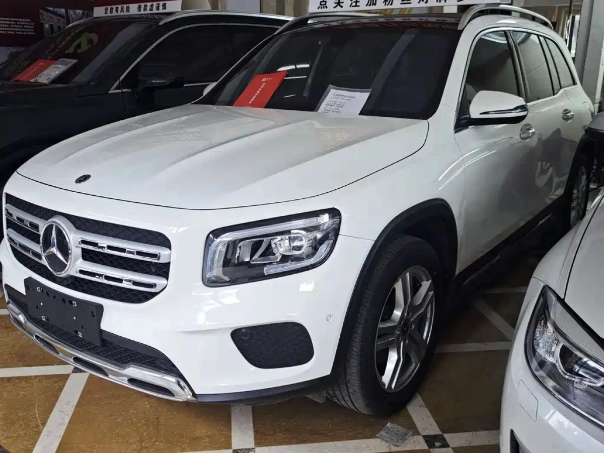 MERCEDES-BENZ GLB  2021