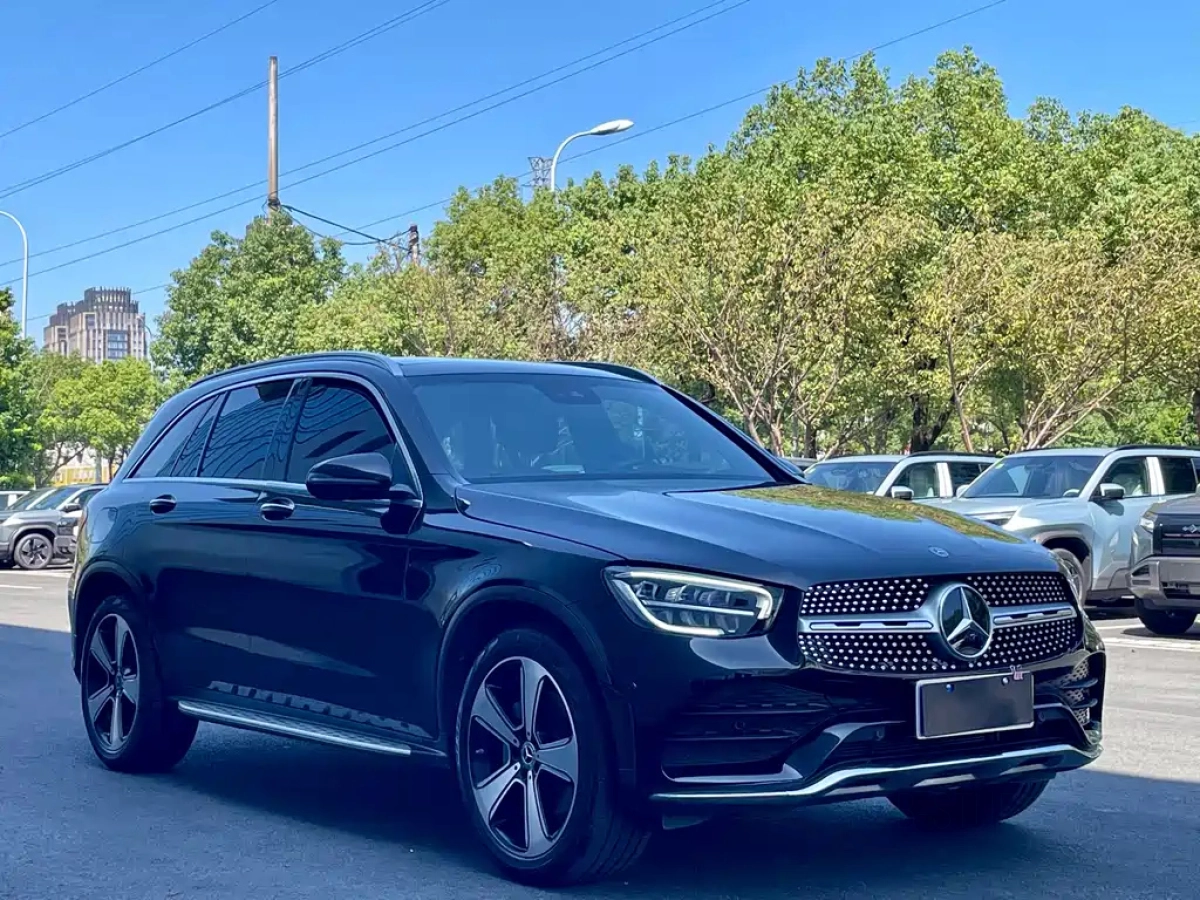 MERCEDES-BENZ GLC