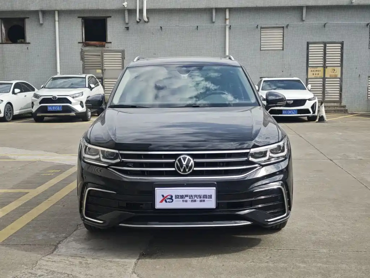 VOLKSWAGEN TIGUAN L