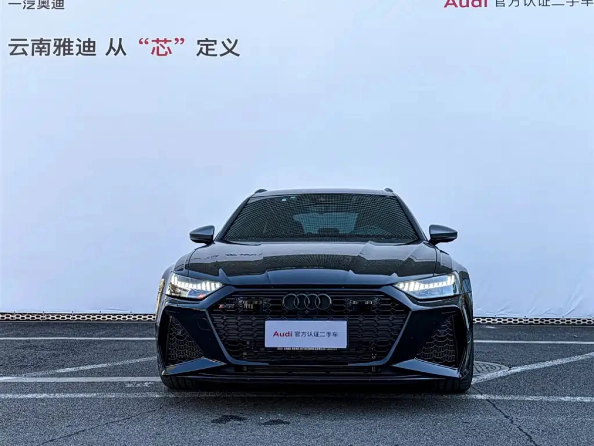 AUDI RS 6