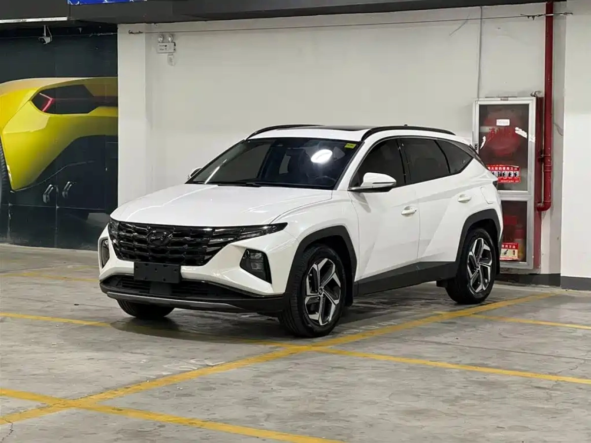 HYUNDAI TUCSON  2023