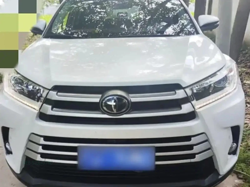 TOYOTA HIGHLANDER