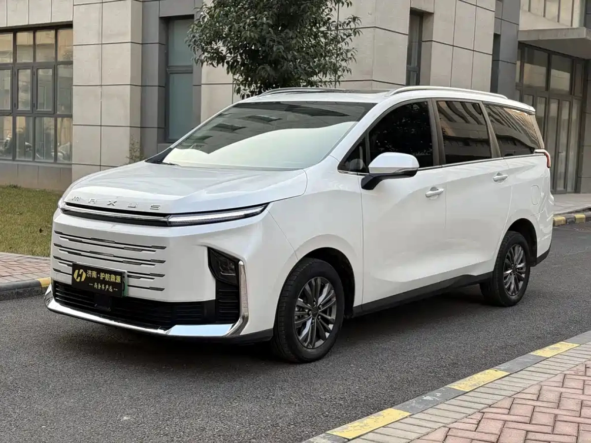 SAIC MAXUS G50 PLUG-IN HYBRID HYBRID  2025