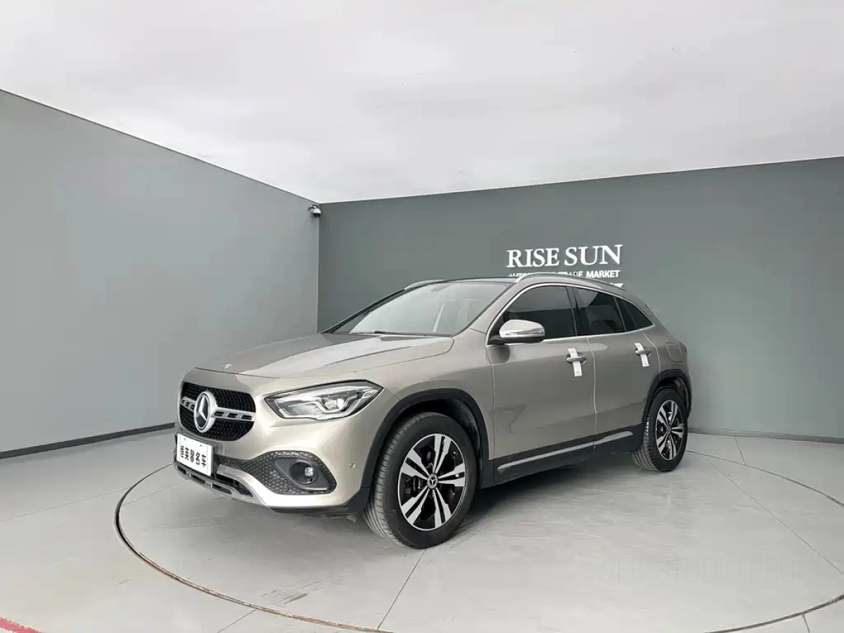 MERCEDES-BENZ GLA  2020