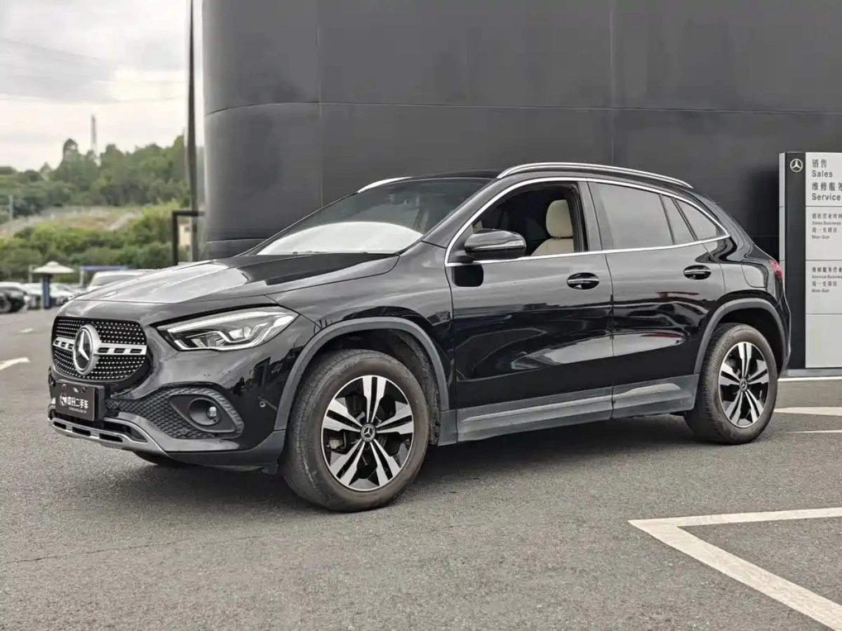 MERCEDES-BENZ GLA  2021