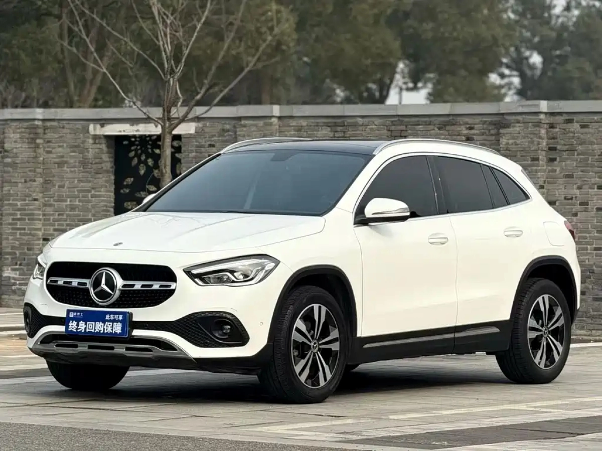 MERCEDES-BENZ GLA  2020