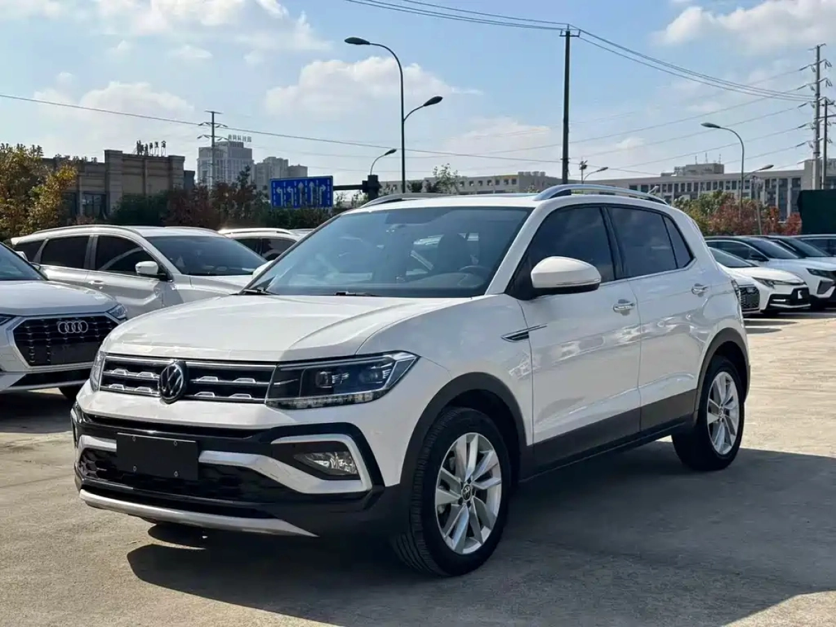 VOLKSWAGEN T-CROSS