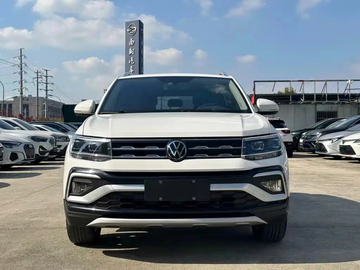 VOLKSWAGEN T-CROSS