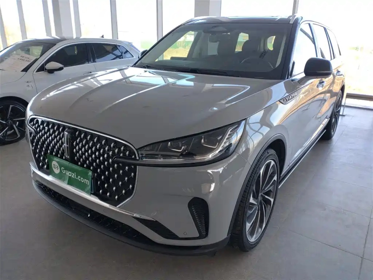 LINCOLN AVIATOR  2024