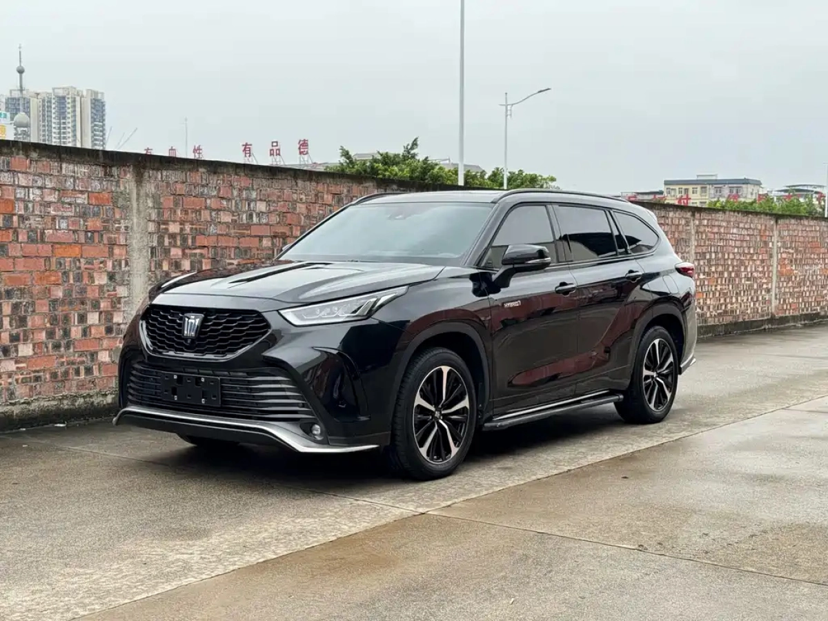 TOYOTA CROWN KLUGER  2023