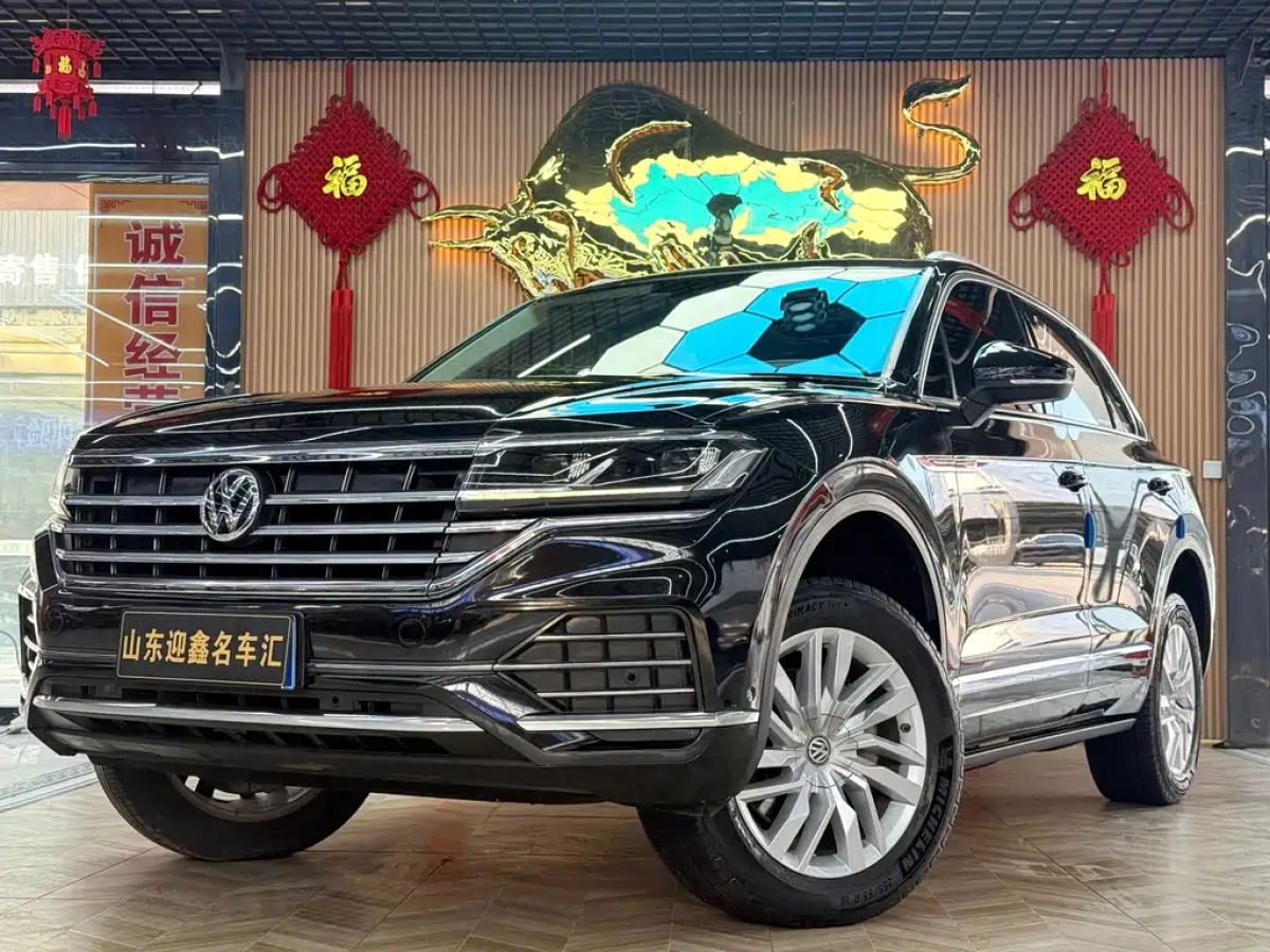 VOLKSWAGEN TOUAREG
