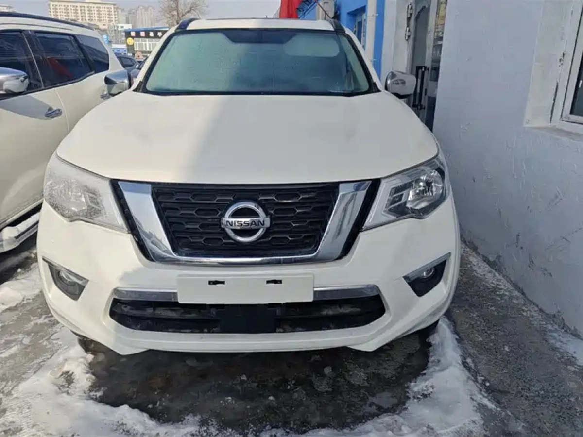 NISSAN TERRA