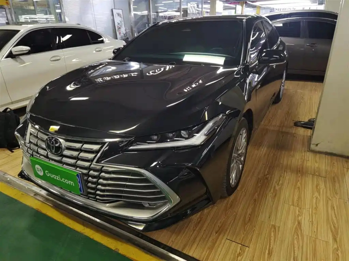 TOYOTA AVALON  2025