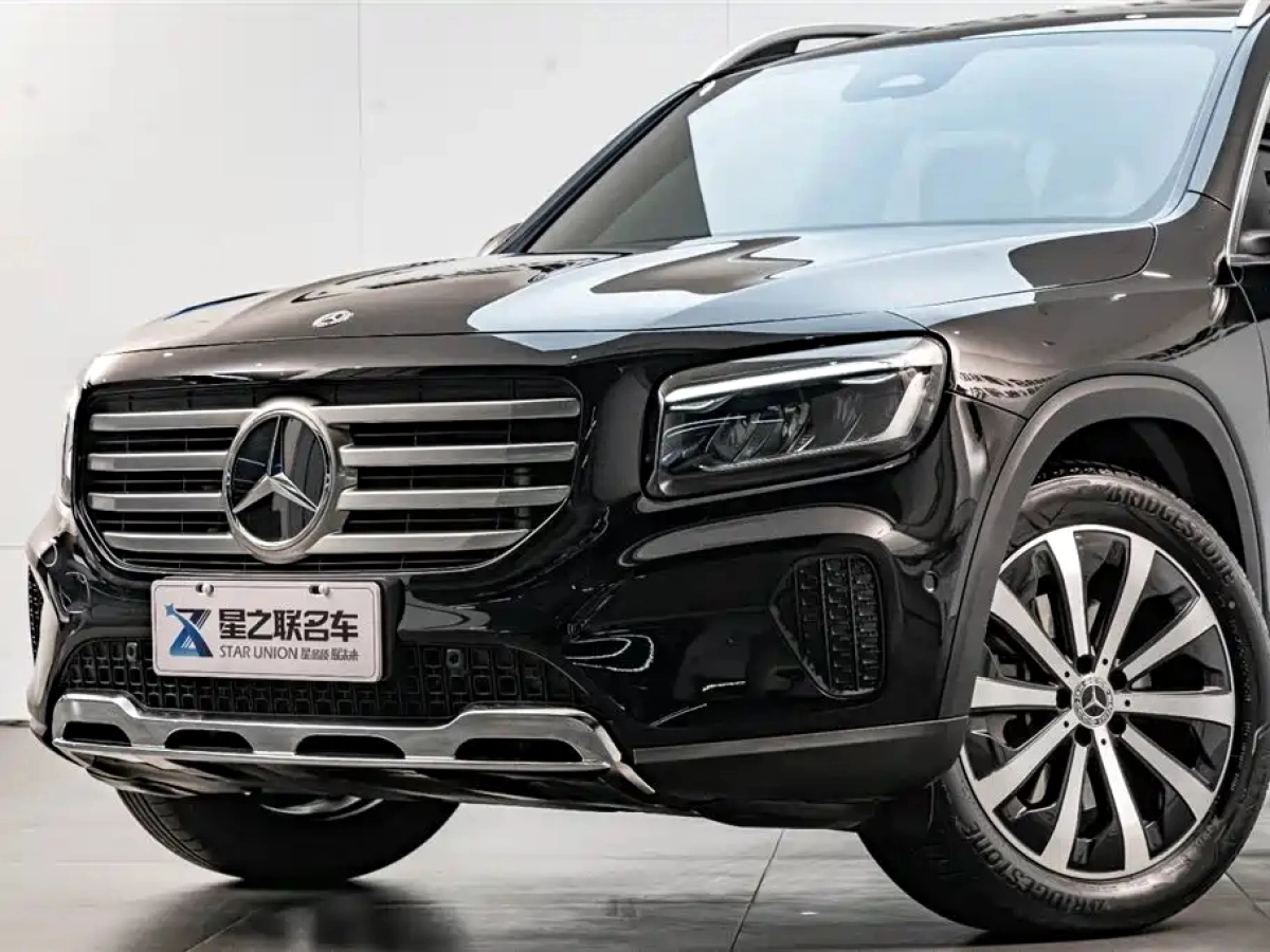 MERCEDES-BENZ GLB