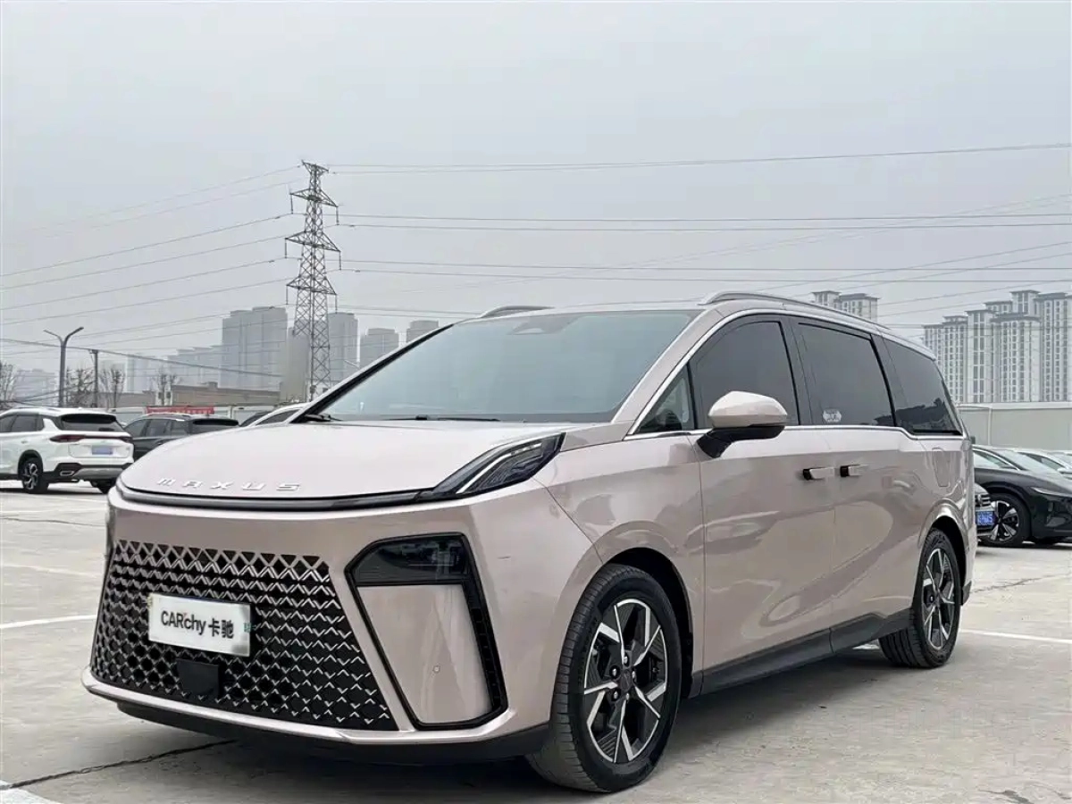 SAIC MAXUS G70  2024