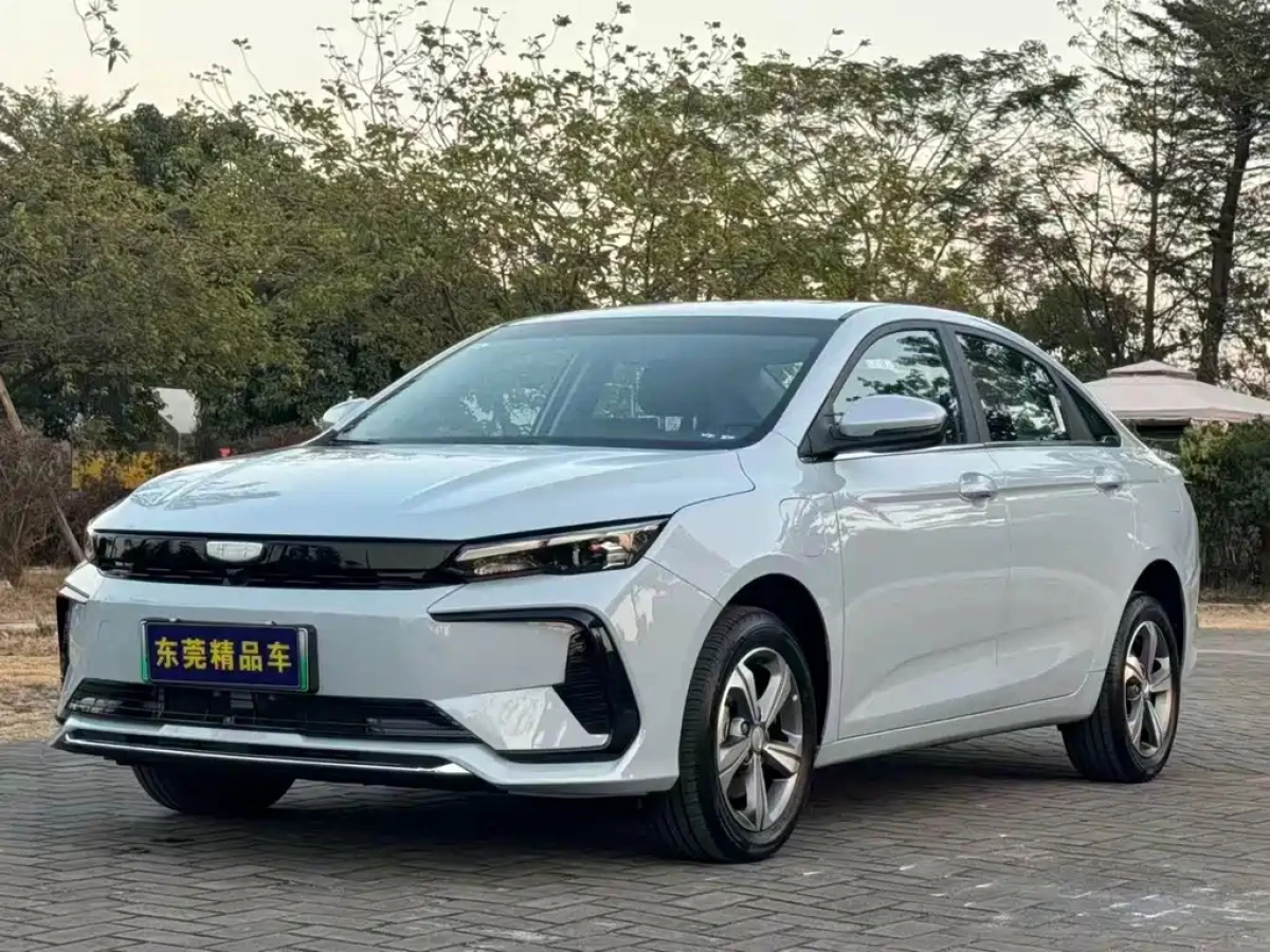 GEELY AUTO EMGRAND L HIP  2025