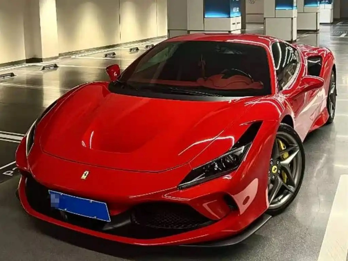 FERRARI F8