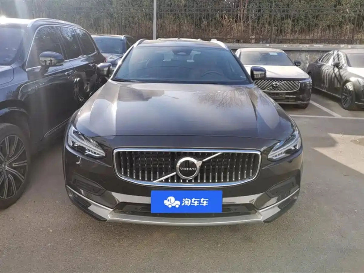 VOLVO V90