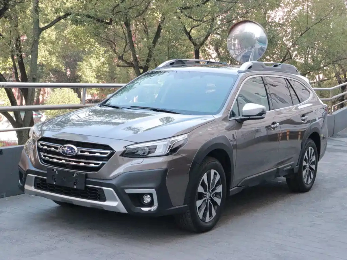 SUBARU OUTBACK  2025