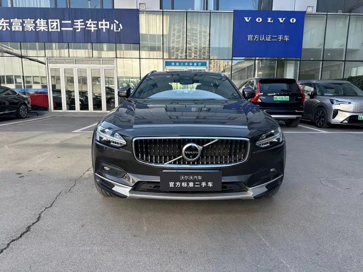 VOLVO V90