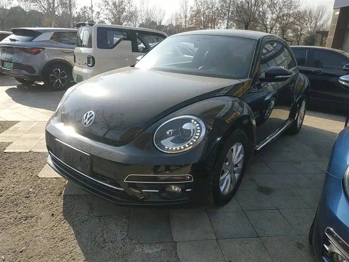VOLKSWAGEN BEETLE  2019