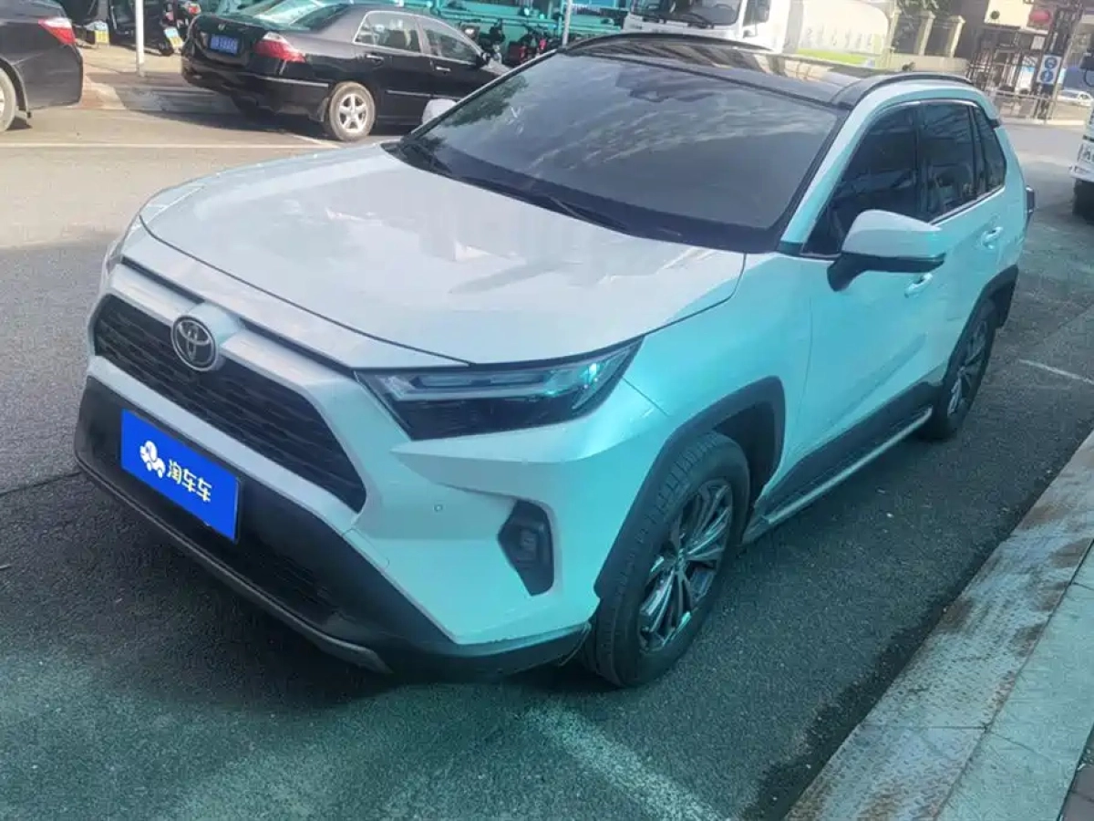 TOYOTA RAV4  2024