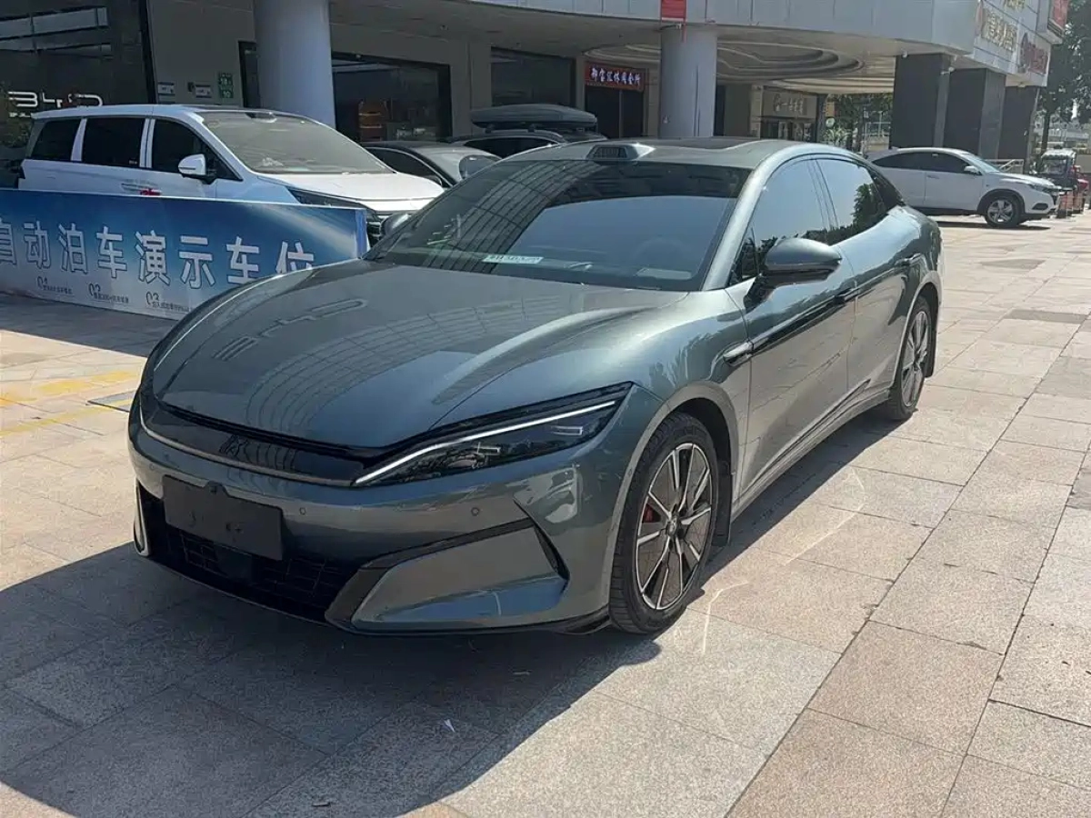 BYD HAN L  2025