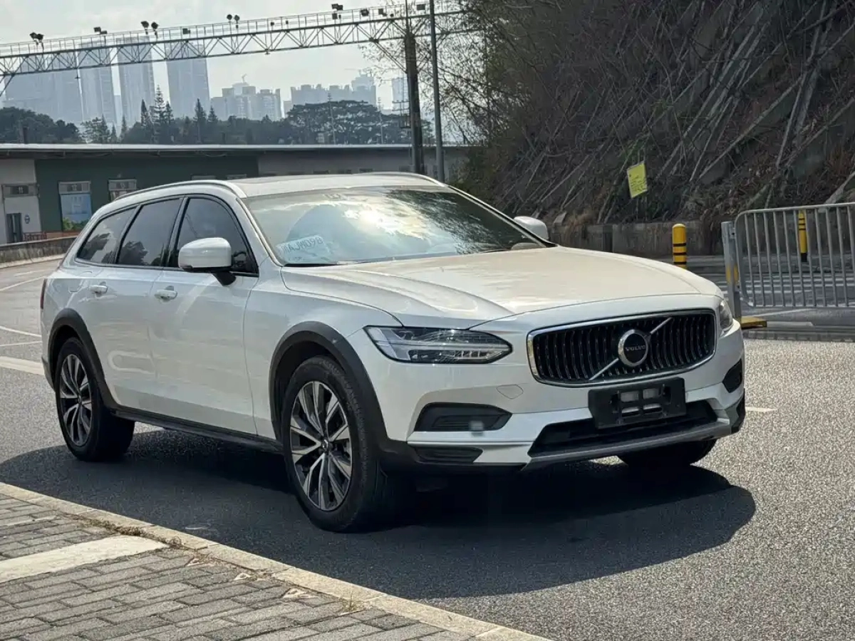 VOLVO V90