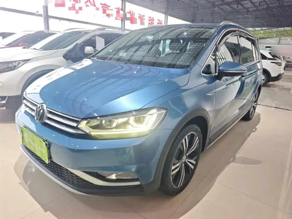 VOLKSWAGEN TOURAN  2019