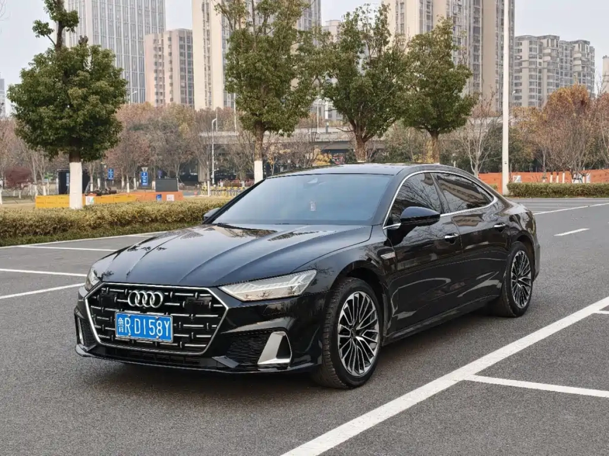 AUDI A7L  2025